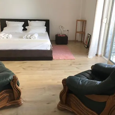 아파트 14 At Pazariiri *