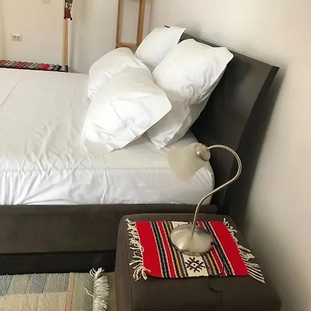 14 At Pazariiri Lägenhet Tirana